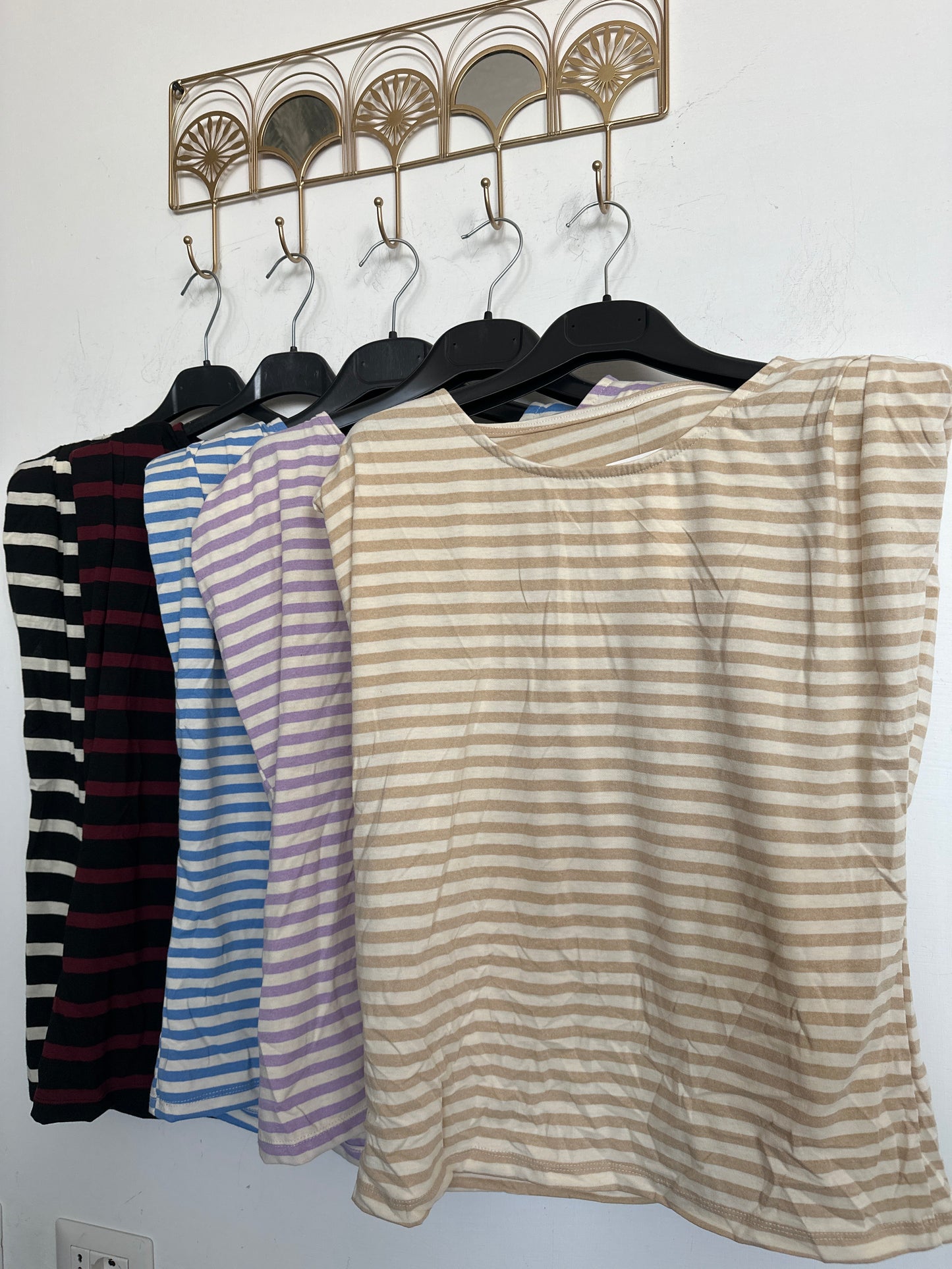 12 maglie con spalline rigate