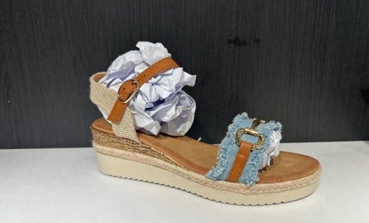 12 pezzi Sandalo con fascia in jeans chiaro