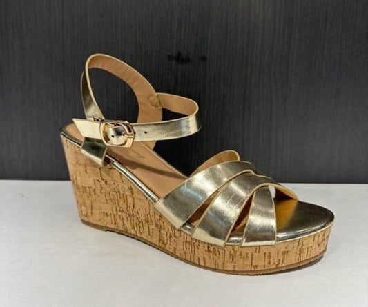 12 pezzi sandalo con zeppa oro